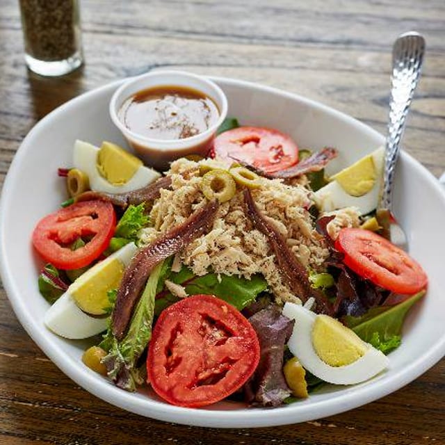 Salade Niçoise.